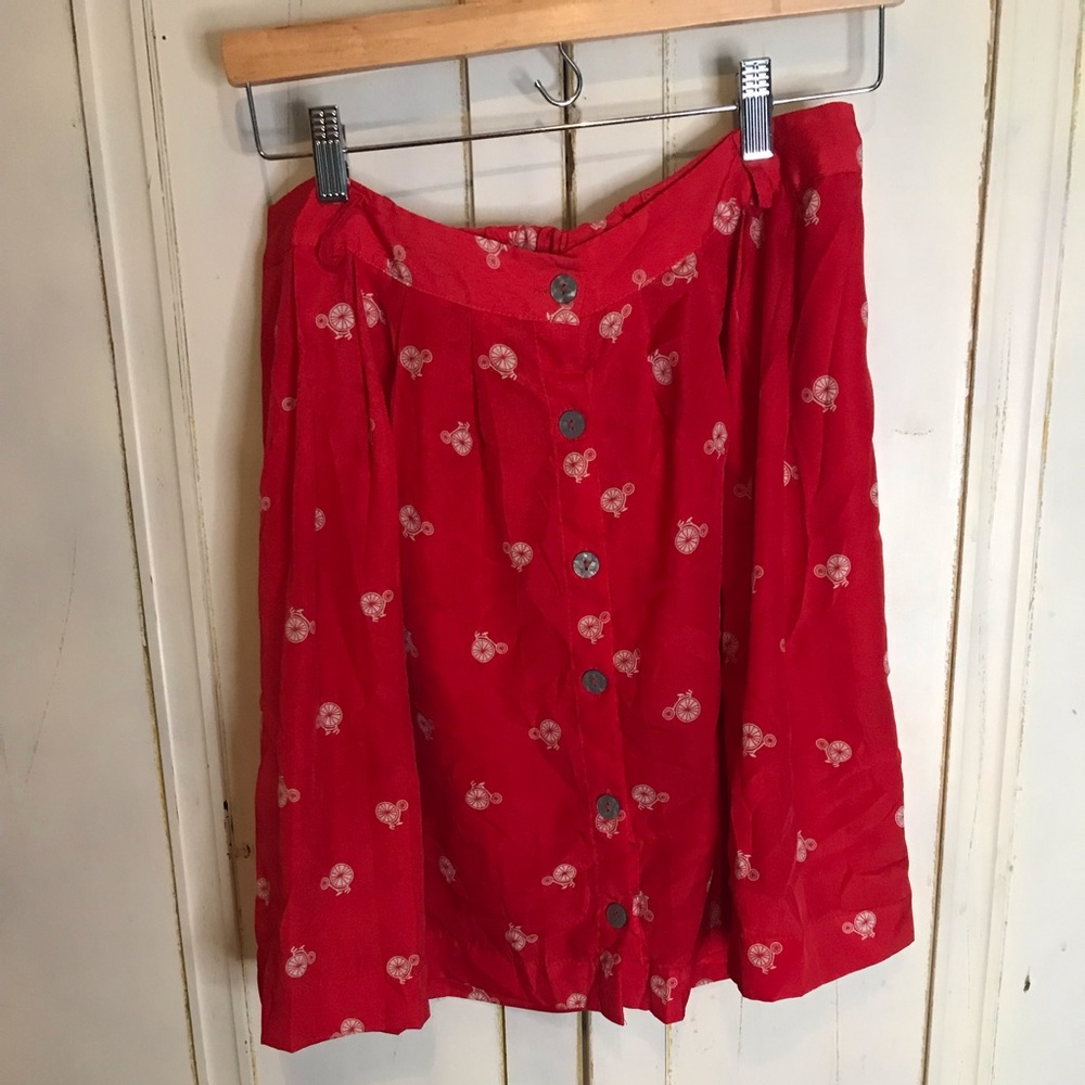 Red skirt